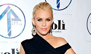 Jenny McCarthy Victim of Nude Photo Leak, Stolen By Hackers:。